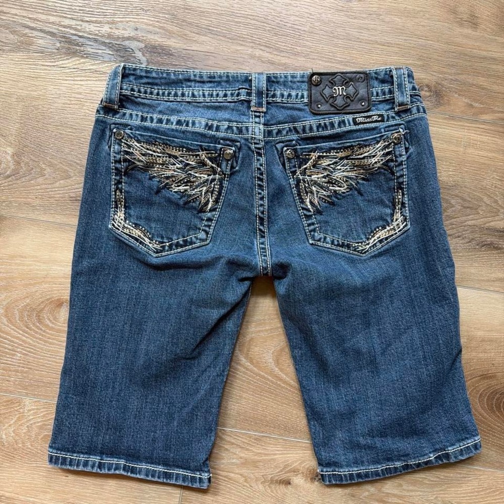 Miss Me Embroidered Rhinestone Denim Bermuda Shorts Size Sz 31 Y2K Embellished